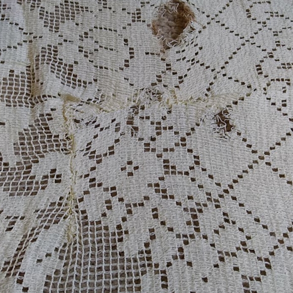 Vintage Table Cloth 65" x 80" - Picture 3 of 9